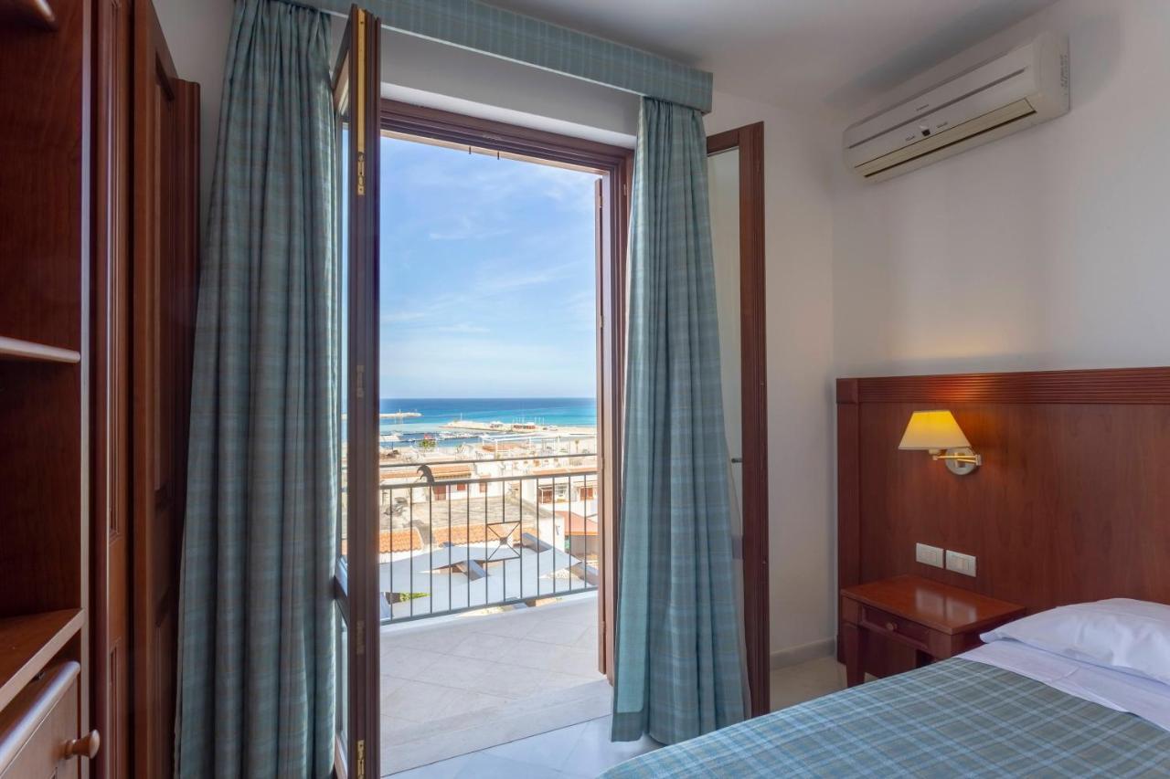 Albergo Auralba Σαν Βίτο λο Κάπο Εξωτερικό φωτογραφία